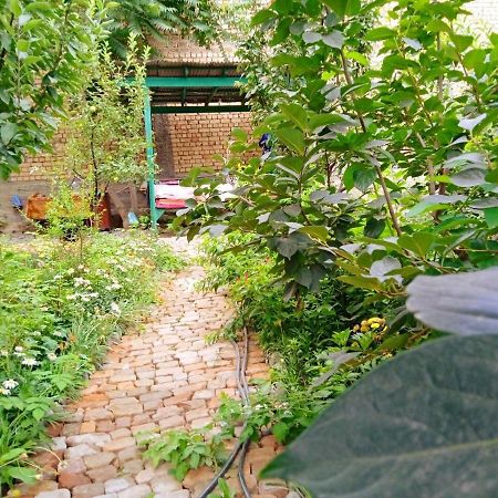 Be My Guest Hotel Osh Exterior photo