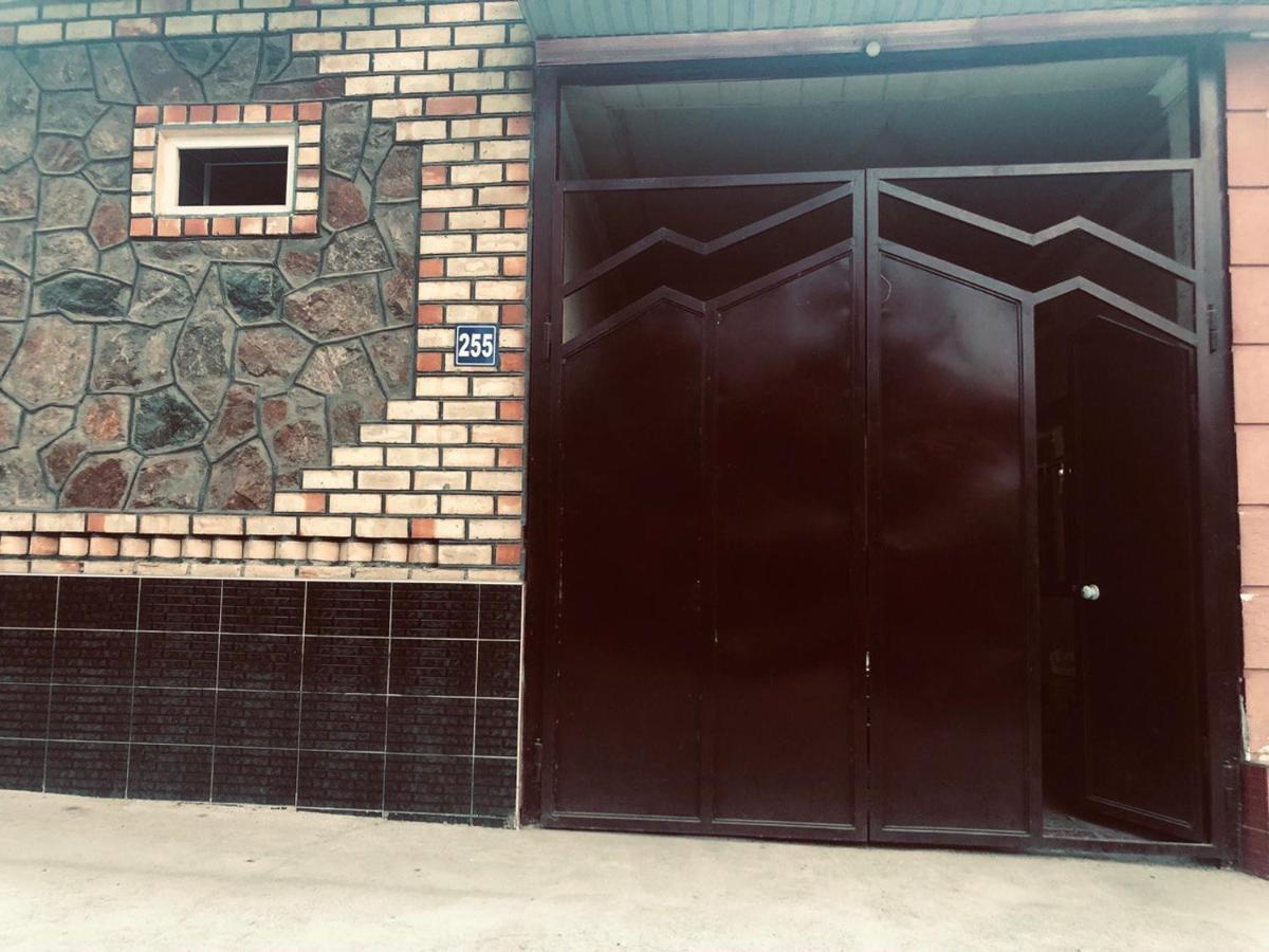 Be My Guest Hotel Osh Exterior photo